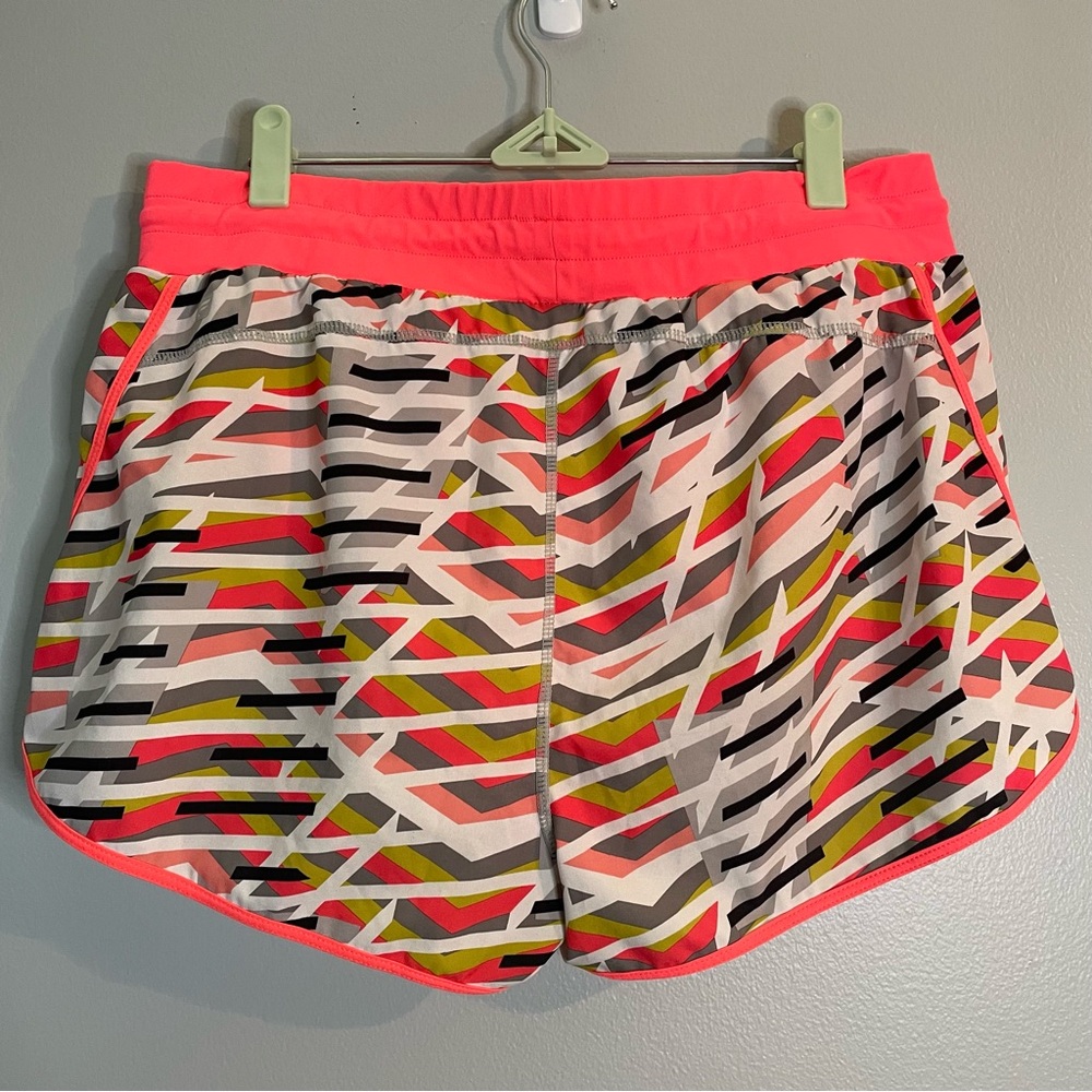 FABLETICS Womens SZ/L Neon Orange Black Athletic Shorts Inside Pocket Lined - Picture 3 of 7